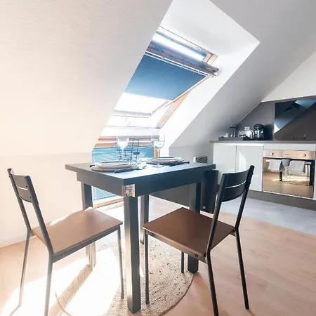 Apartment Bienvenue Chez Vous Tres Calme Et En Plein Centre